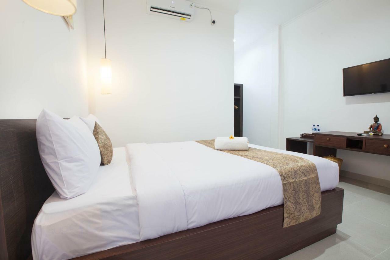 Yankee Fara 14 Hotel Семиняк Екстериор снимка