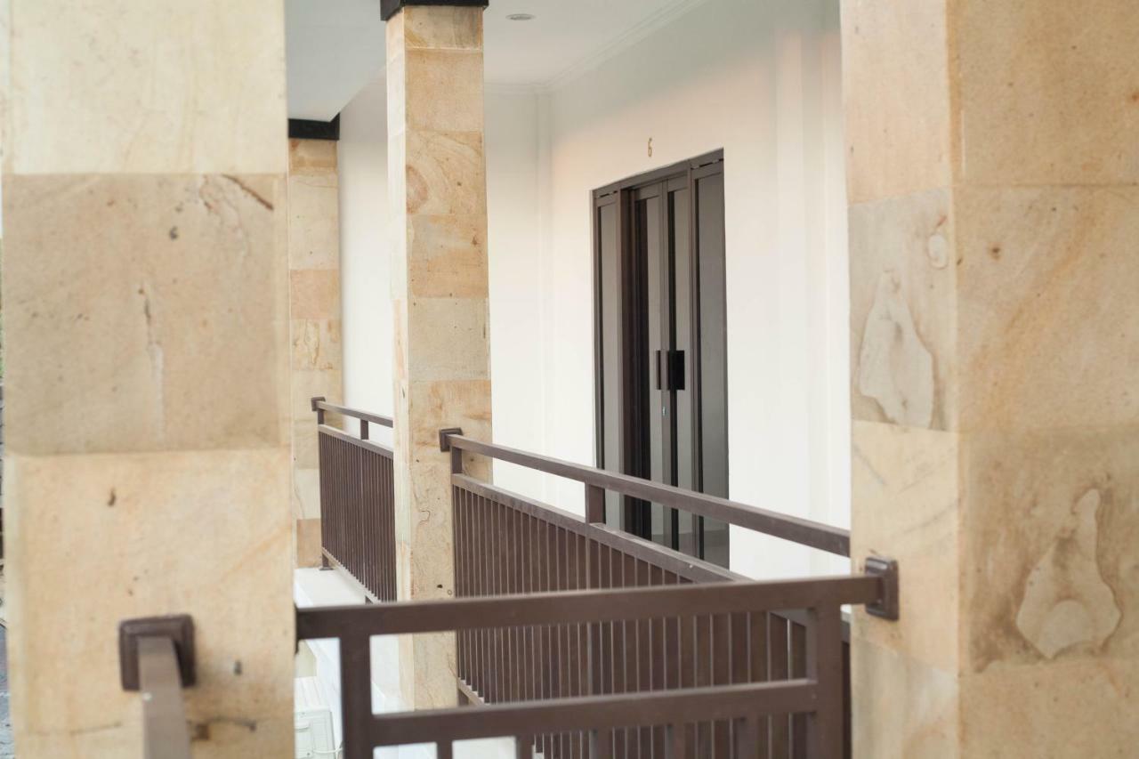 Yankee Fara 14 Hotel Семиняк Екстериор снимка